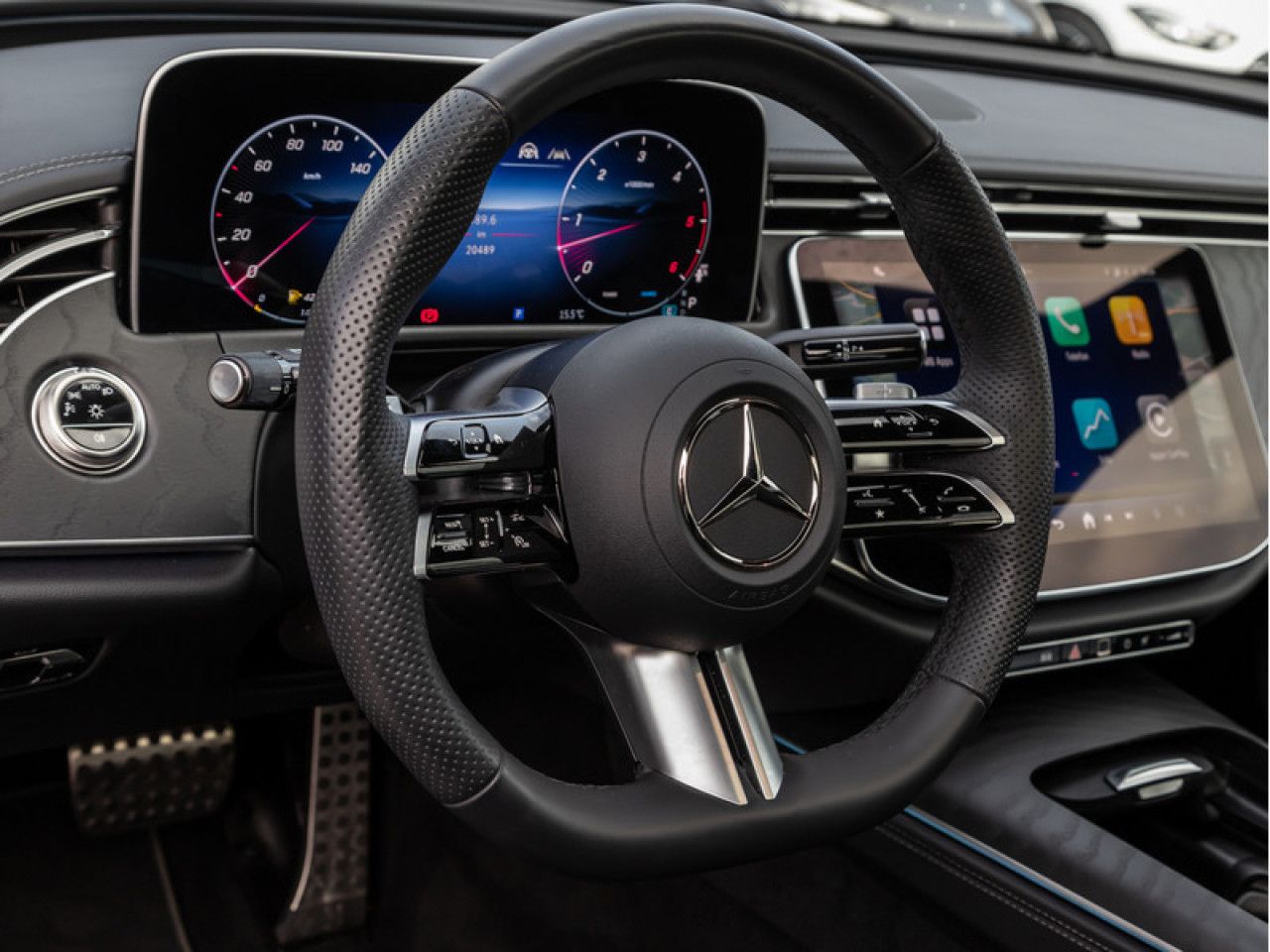 Mercedes-Benz E-Klasse – Bild 25