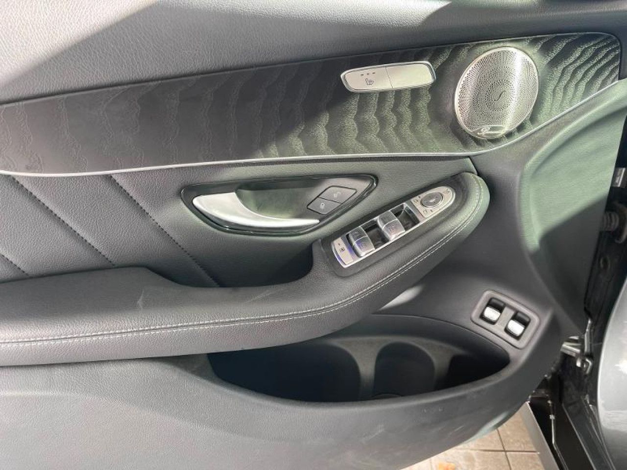 Photo du v&eacute;hicule 9 / 14