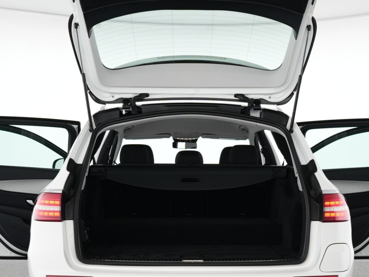 Mercedes-Benz E-Klasse – Bild 15