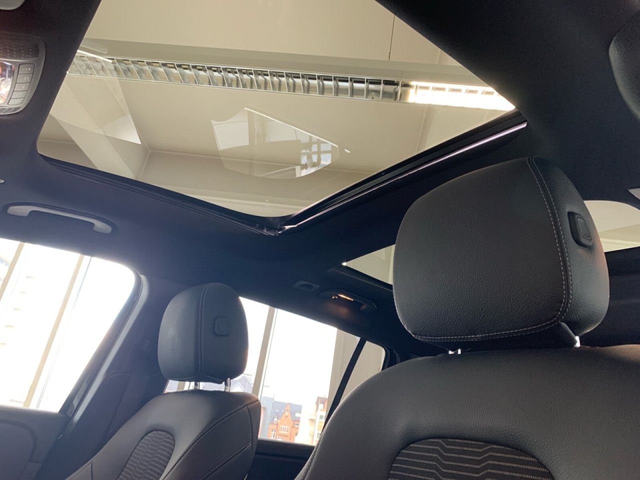 Mercedes-Benz GLB – Bild 15