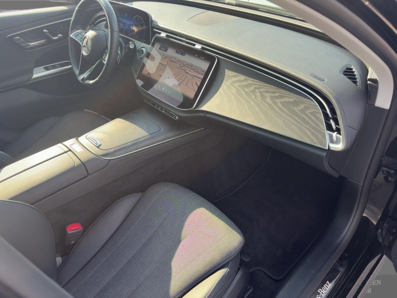 Mercedes-Benz E-Klasse – Bild 14
