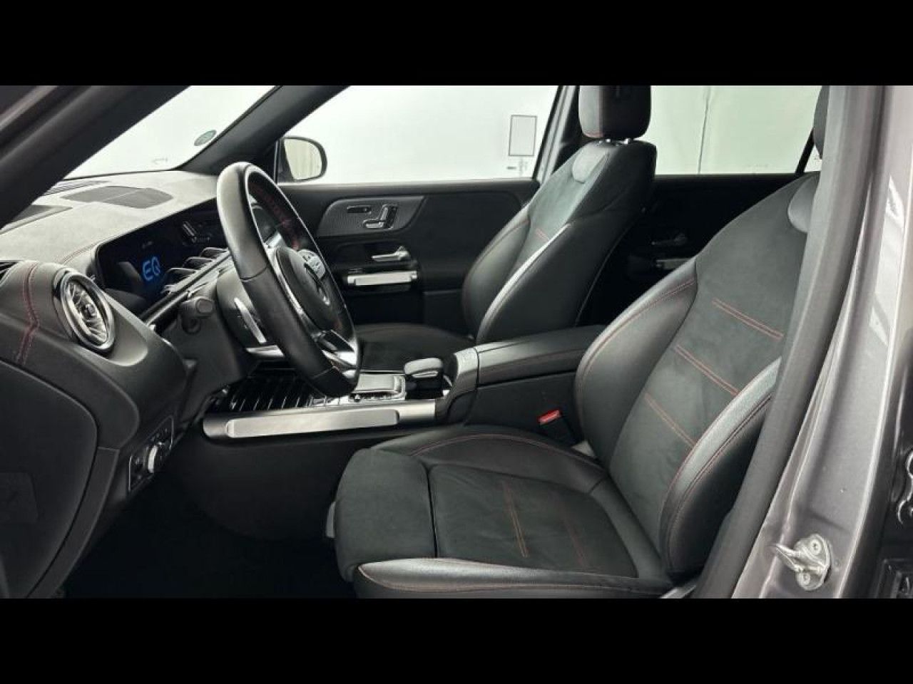 Photo du v&eacute;hicule 12 / 18