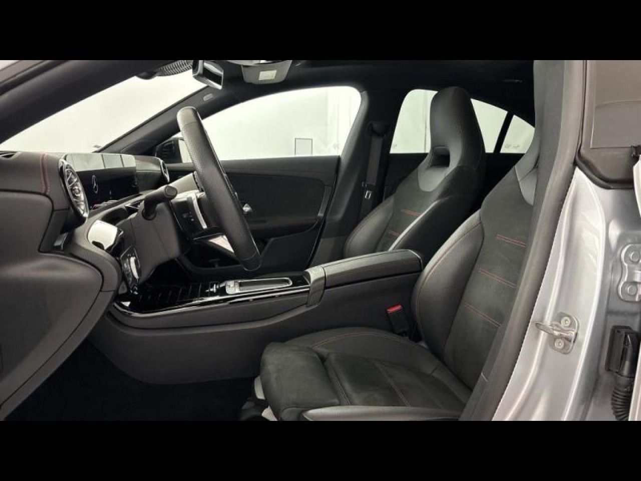 Photo du v&eacute;hicule 12 / 18