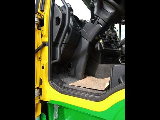 Vehicle image 6 / 17