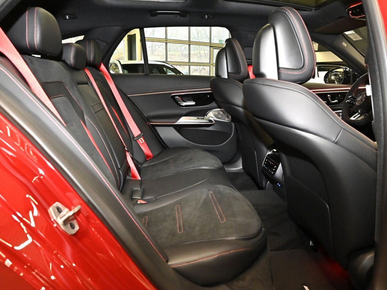 Mercedes-Benz E-Klasse – Bild 7