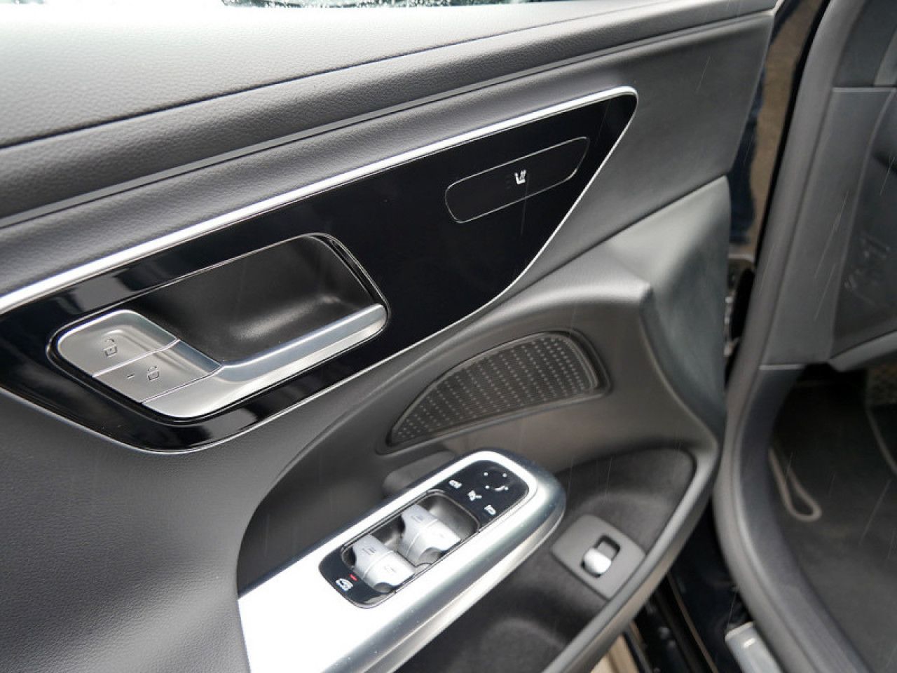 Mercedes-Benz E-Klasse – Bild 13