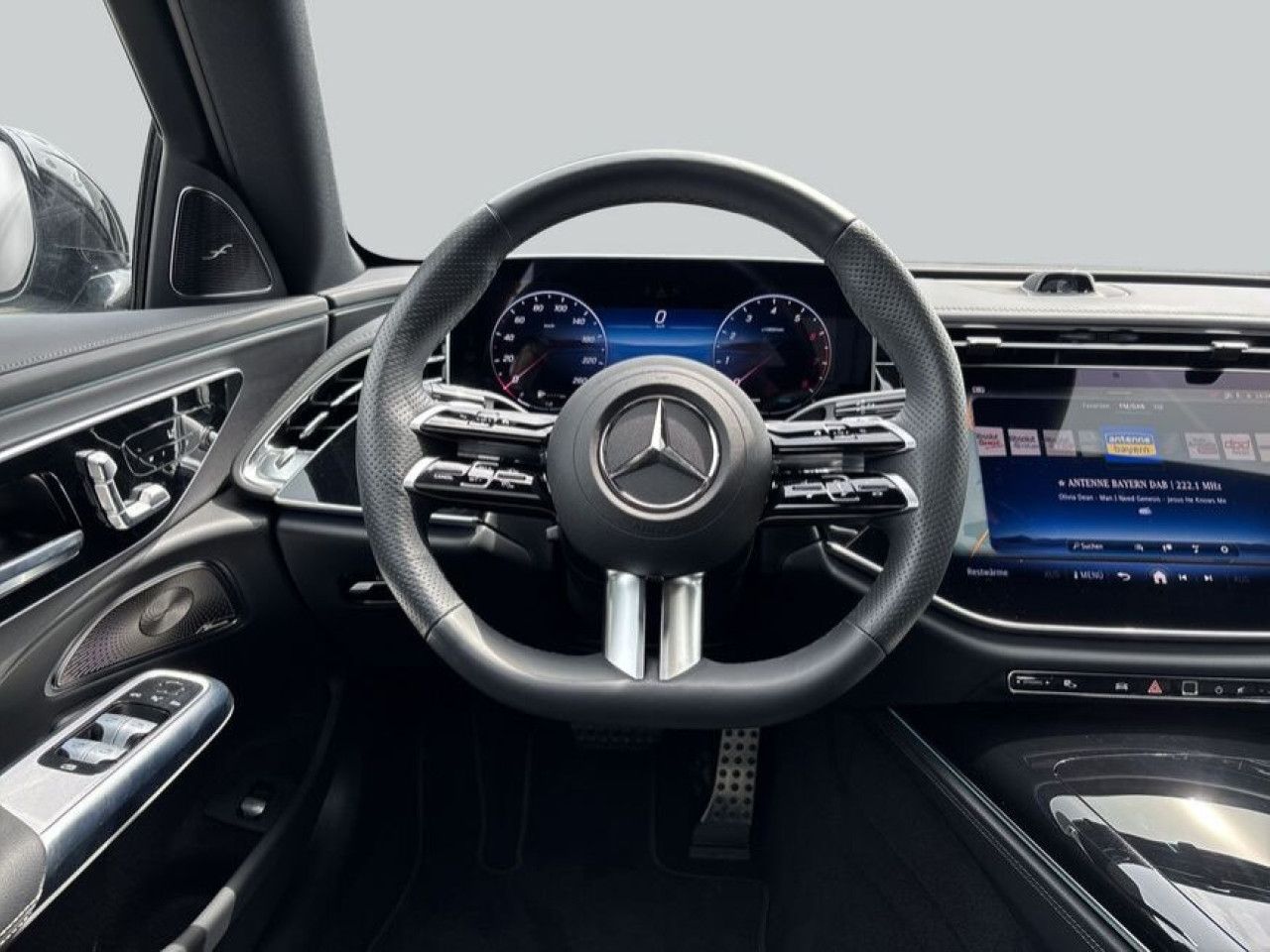 Mercedes-Benz E-Klasse – Bild 16