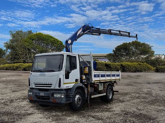 Vehicle image 1 / 20