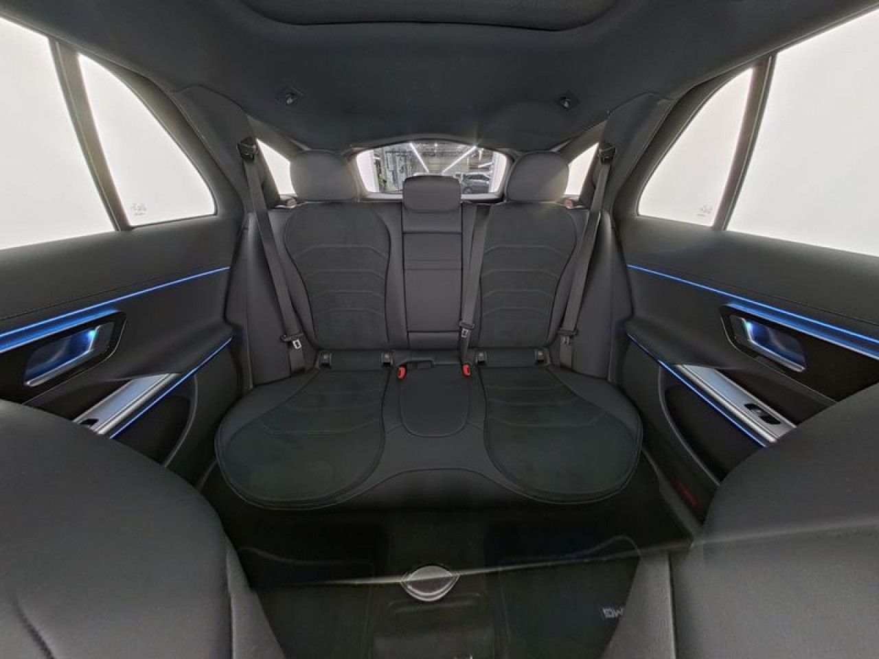 Mercedes-Benz E-Klasse – Bild 8