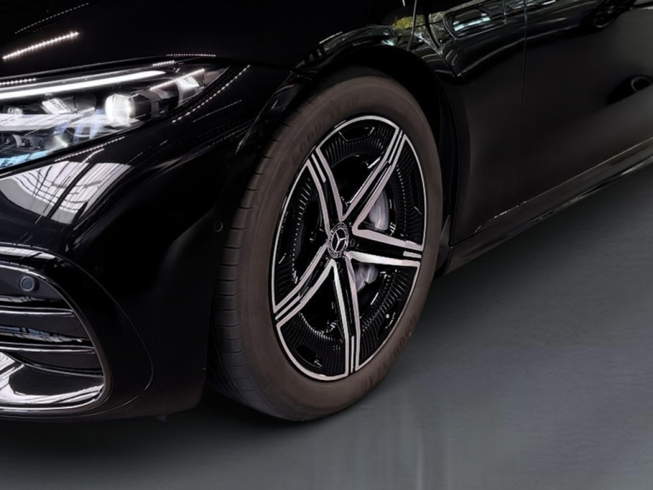 Mercedes-Benz EQS