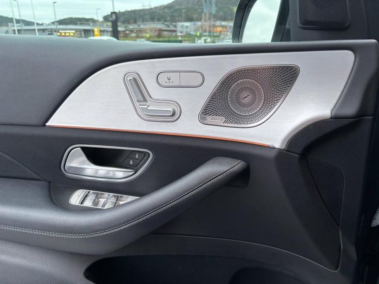 Photo du v&eacute;hicule 13 / 16