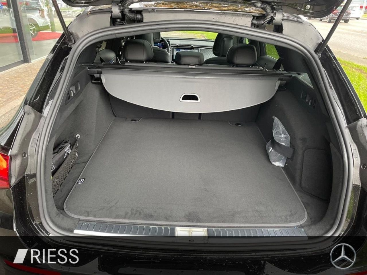 Mercedes-Benz E-Klasse – Bild 16
