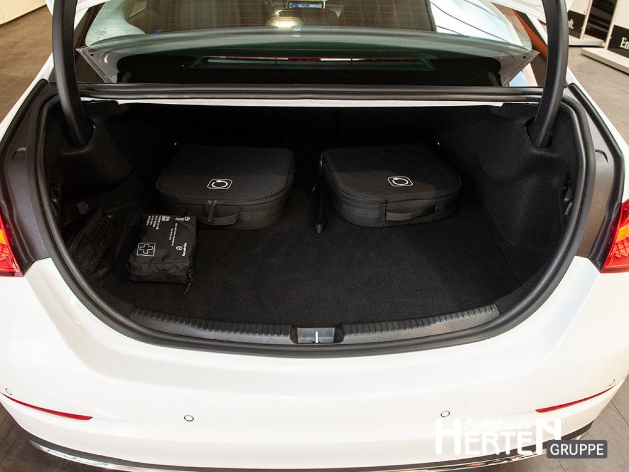 Mercedes-Benz C-Klasse – Bild 16