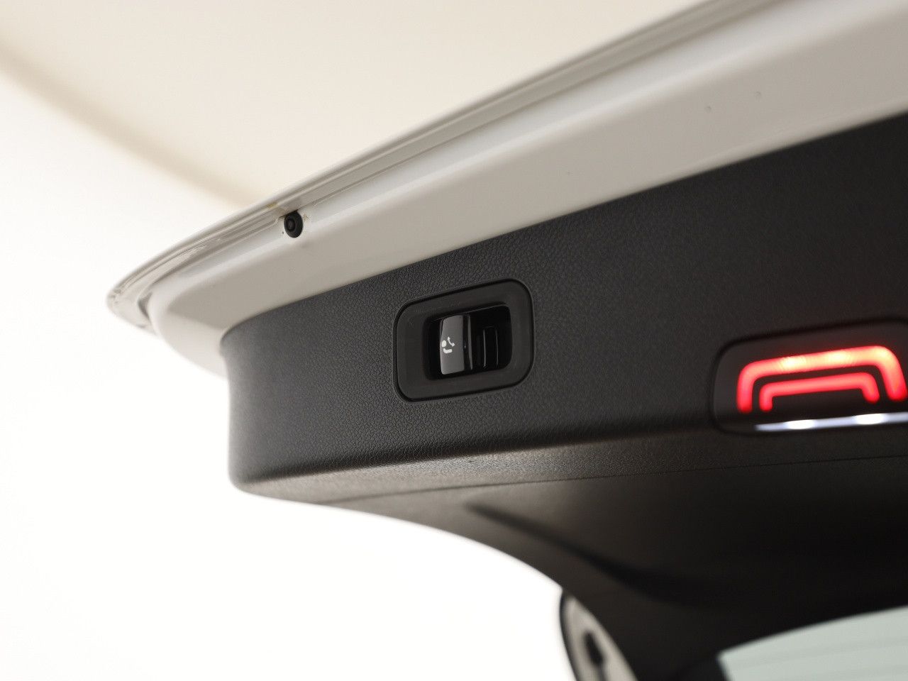 Mercedes-Benz E-Klasse – Bild 24