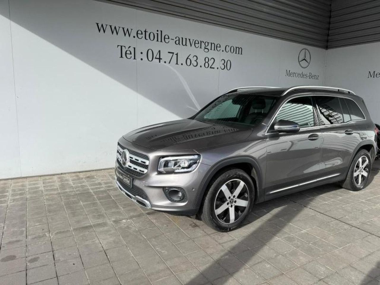 Photo du v&eacute;hicule 1 / 18