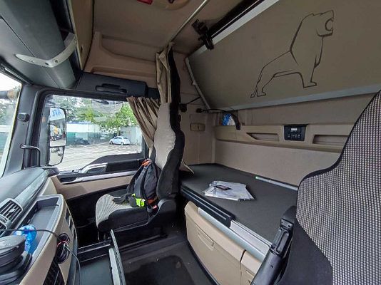 Vehicle image 7 / 11