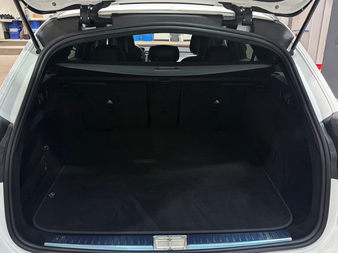 Mercedes-Benz E-Klasse – Bild 18