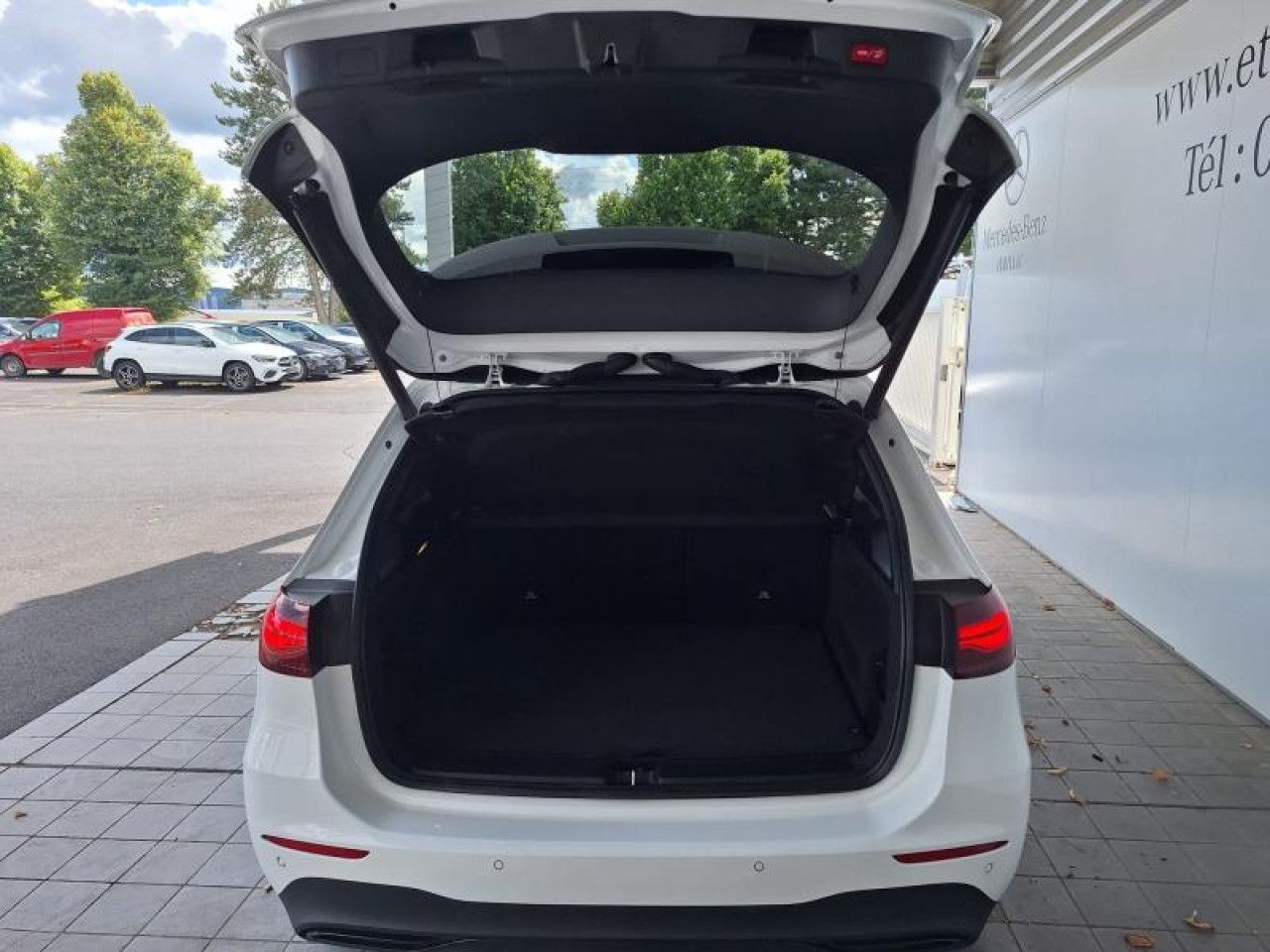 Photo du v&eacute;hicule 10 / 18