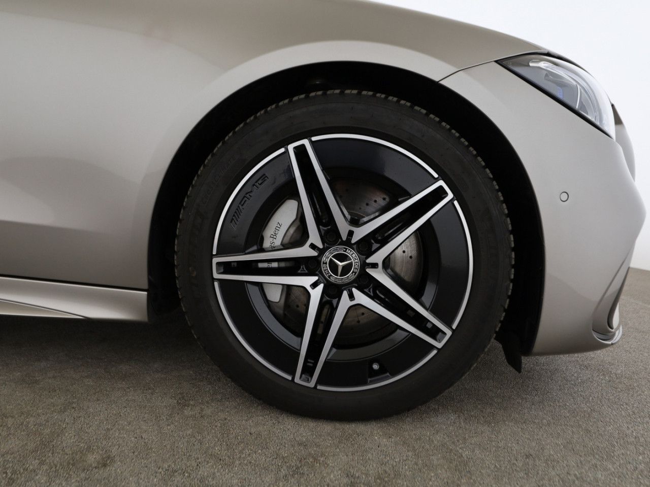 Fahrzeugbild 21 / 24