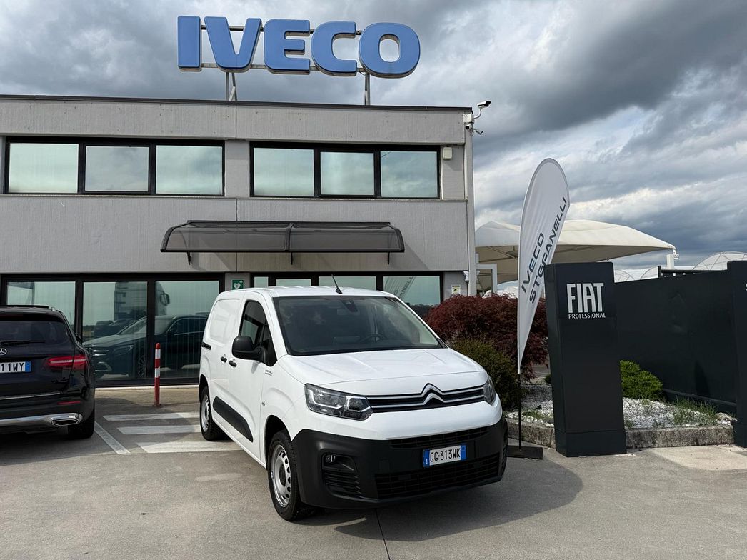 Citroen | BERLINGO M CLUB 130 EAT 8