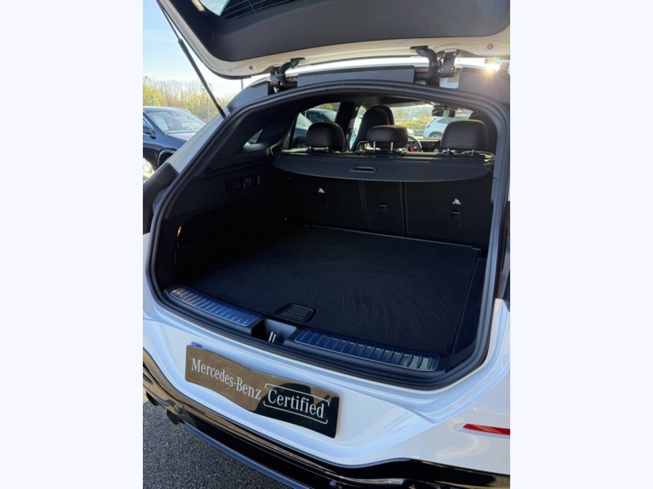 Photo du v&eacute;hicule 2 / 18