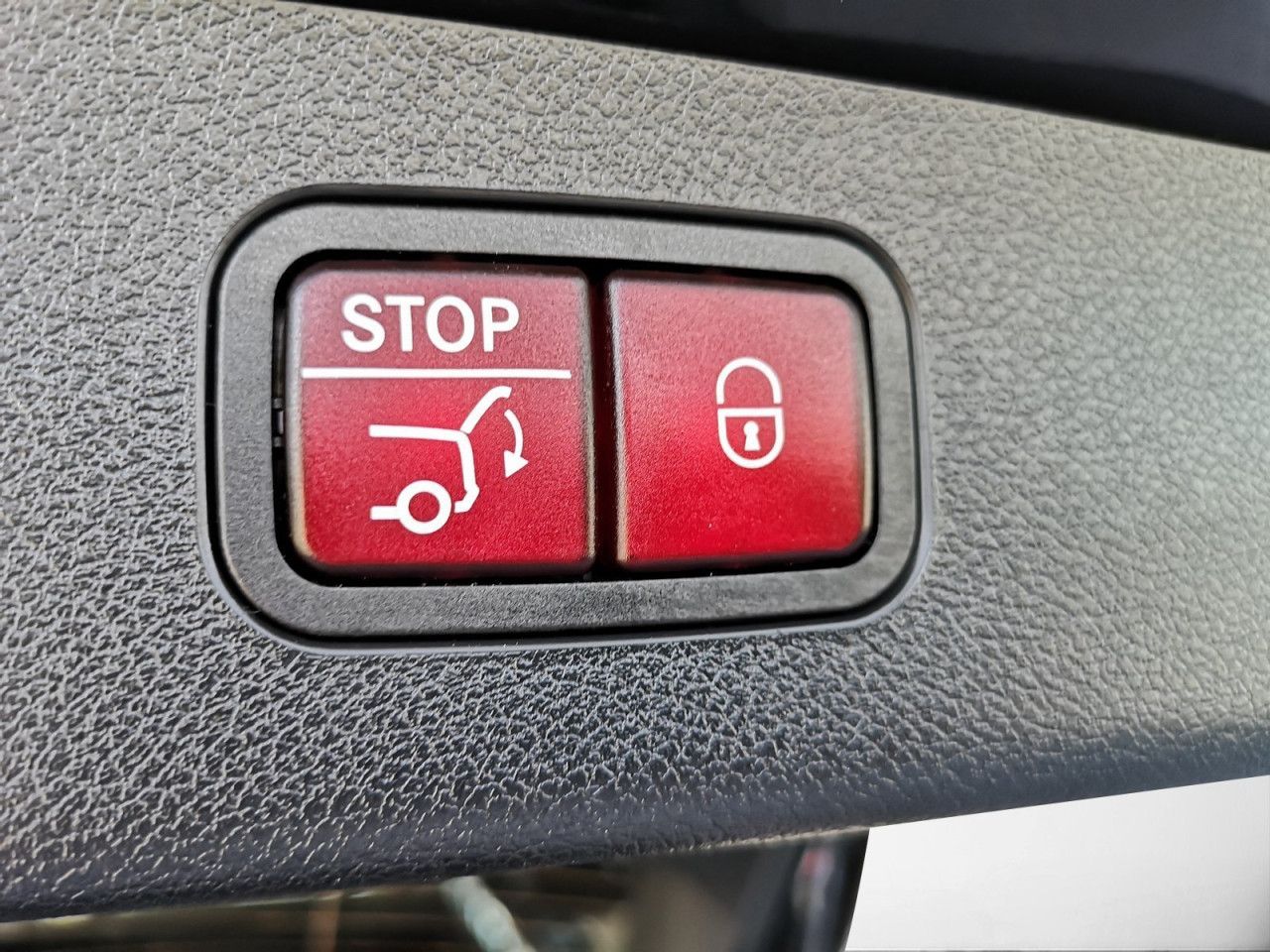 Mercedes-Benz E-Klasse – Bild 22