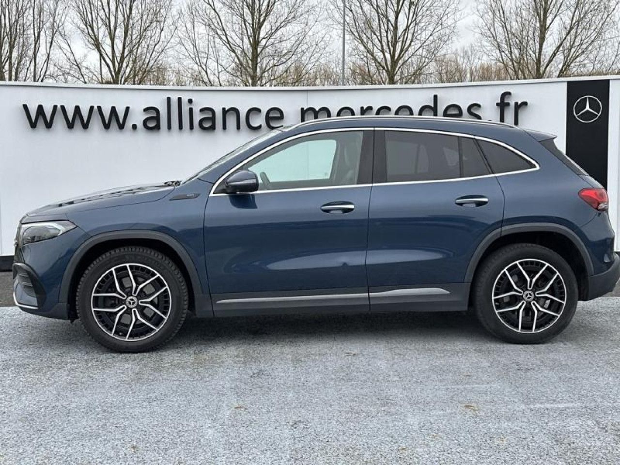 Photo du v&eacute;hicule 2 / 18