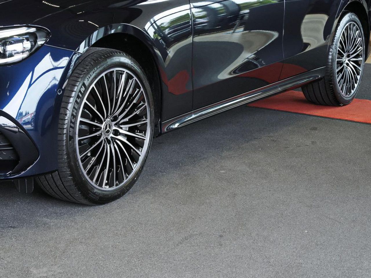 Mercedes-Benz E-Klasse – Bild 2