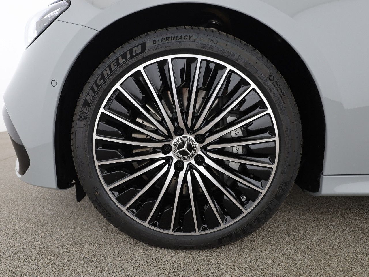 Mercedes-Benz E-Klasse – Bild 16