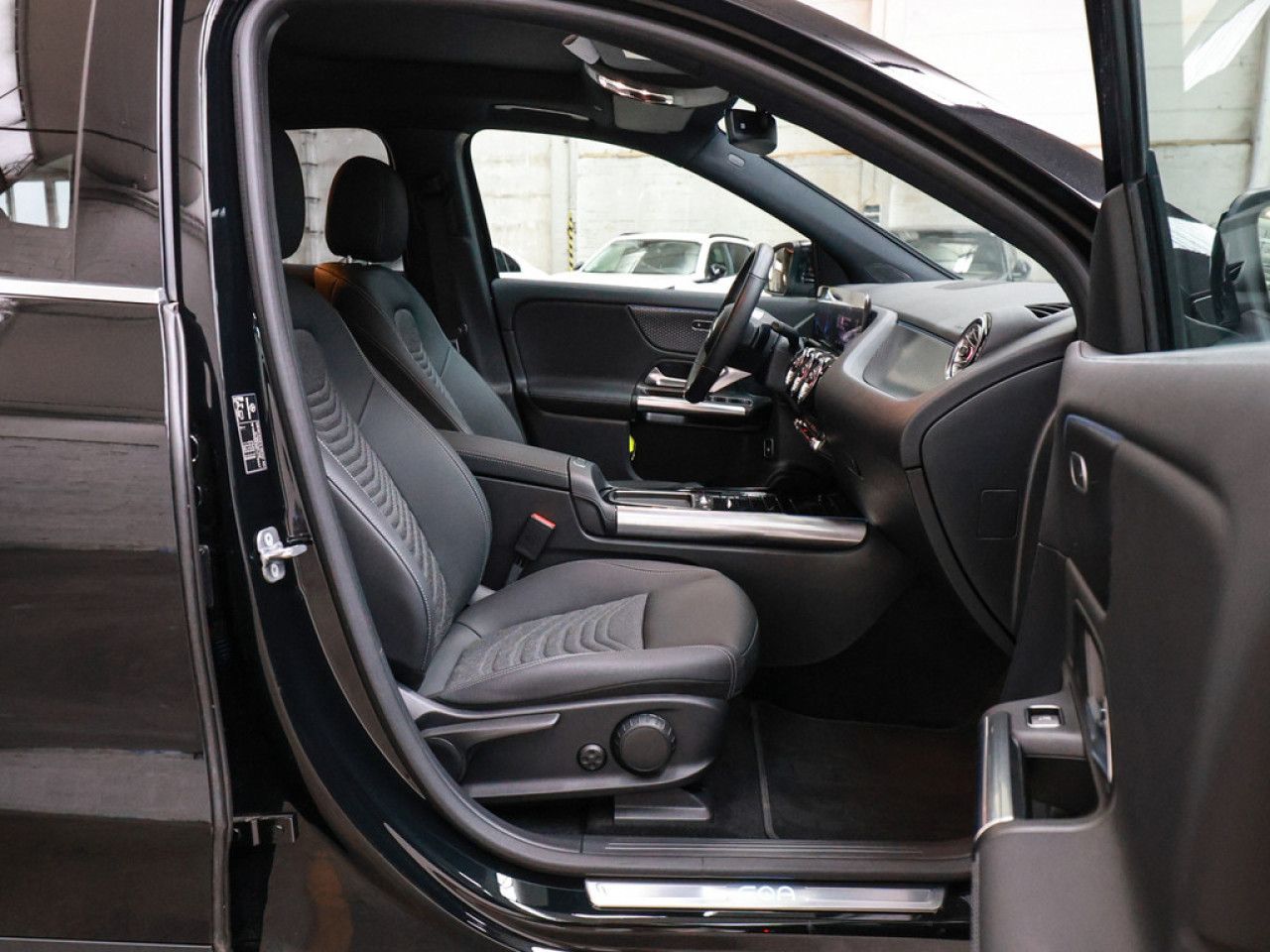 Mercedes-Benz EQA – Bild 2