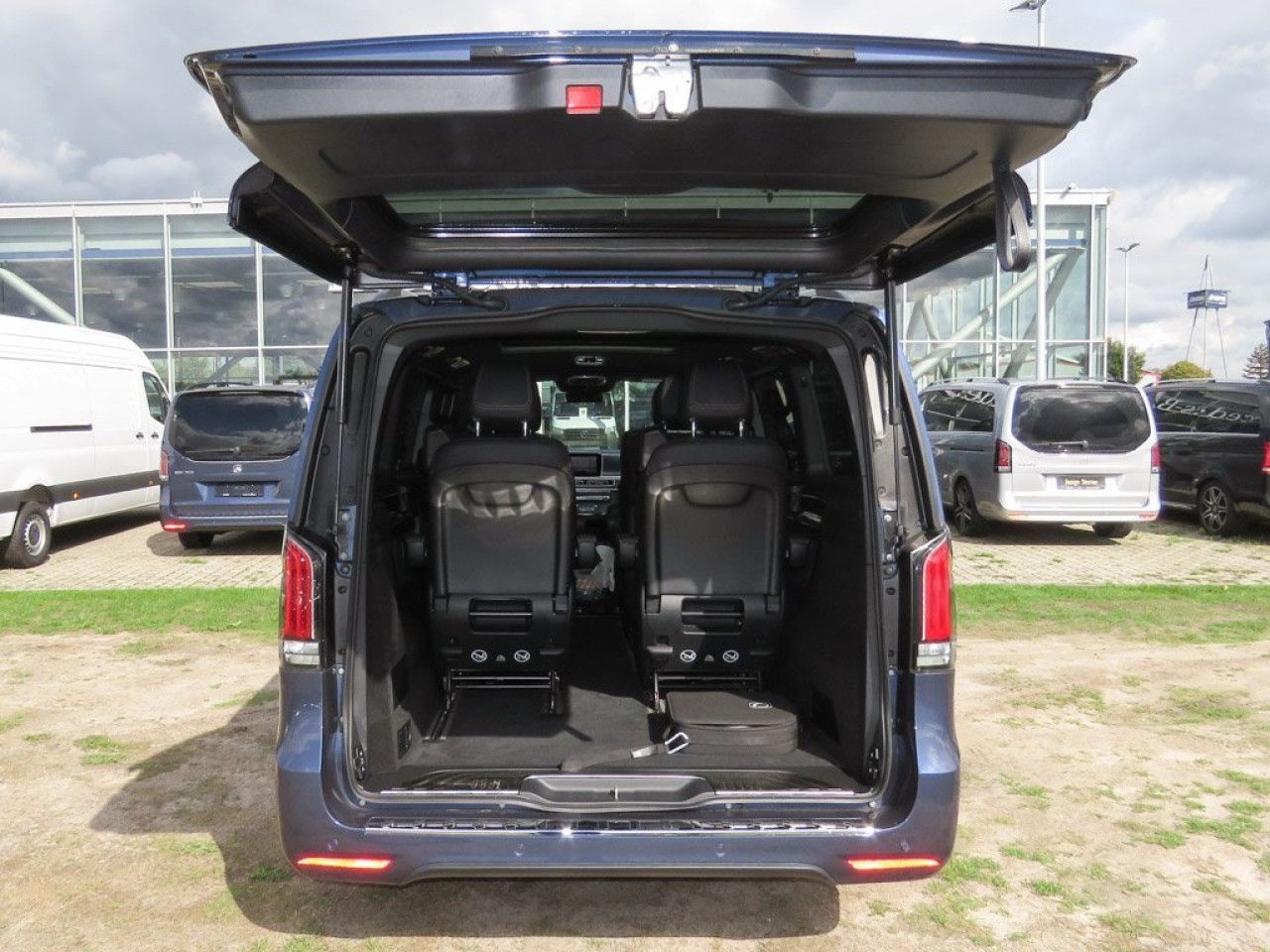 Mercedes-Benz EQV – Bild 14