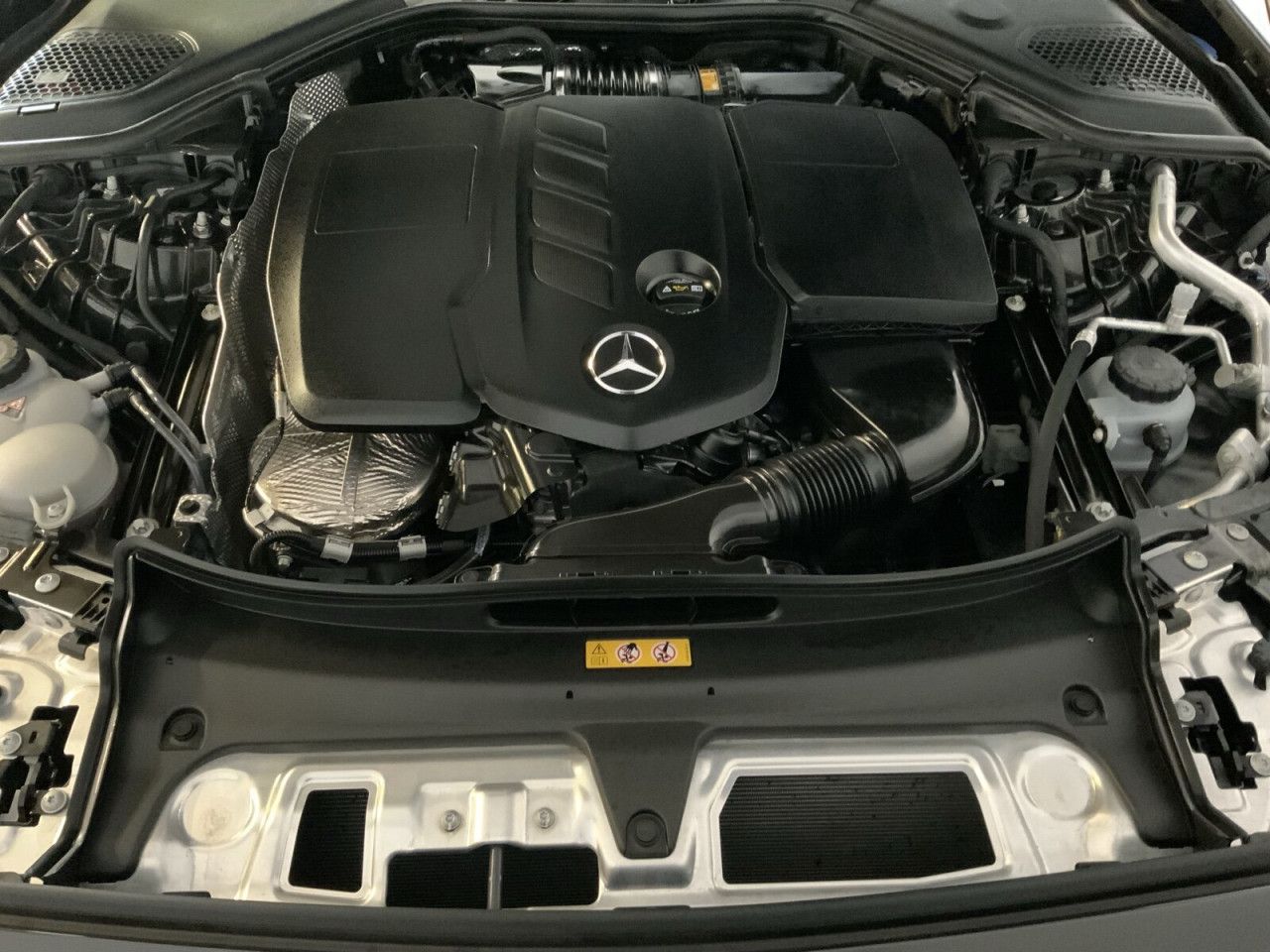 Mercedes-Benz E-Klasse – Bild 13