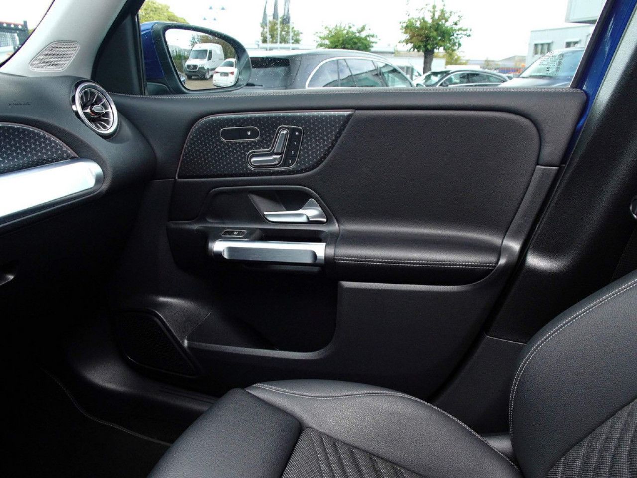 Mercedes-Benz GLB – Bild 14