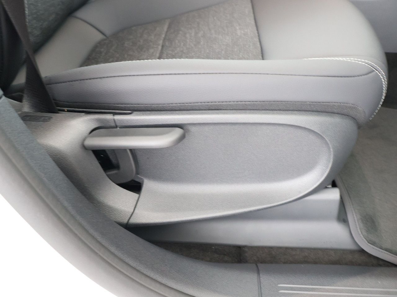 Mercedes-Benz GLB – Bild 16