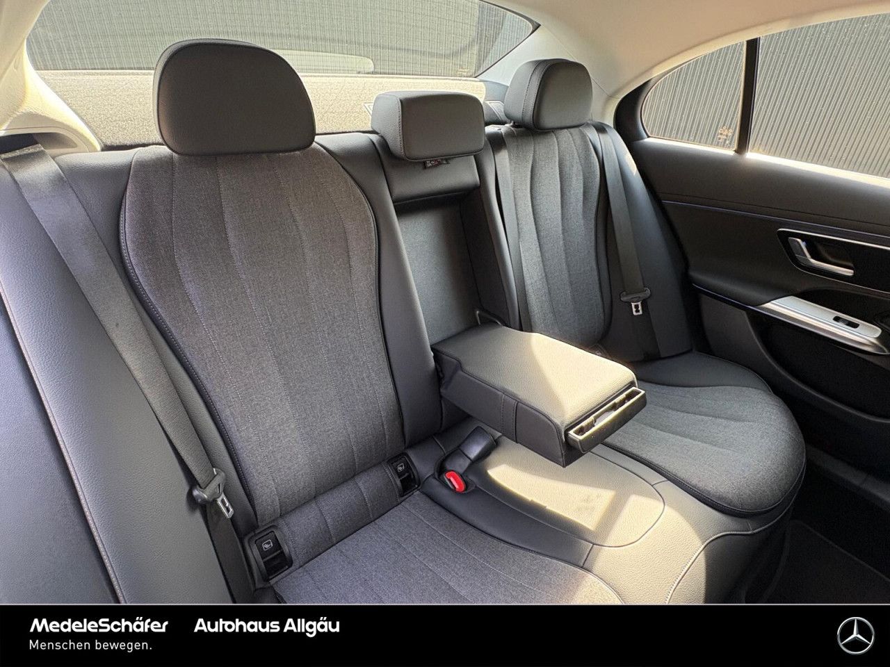 Mercedes-Benz E-Klasse – Bild 13
