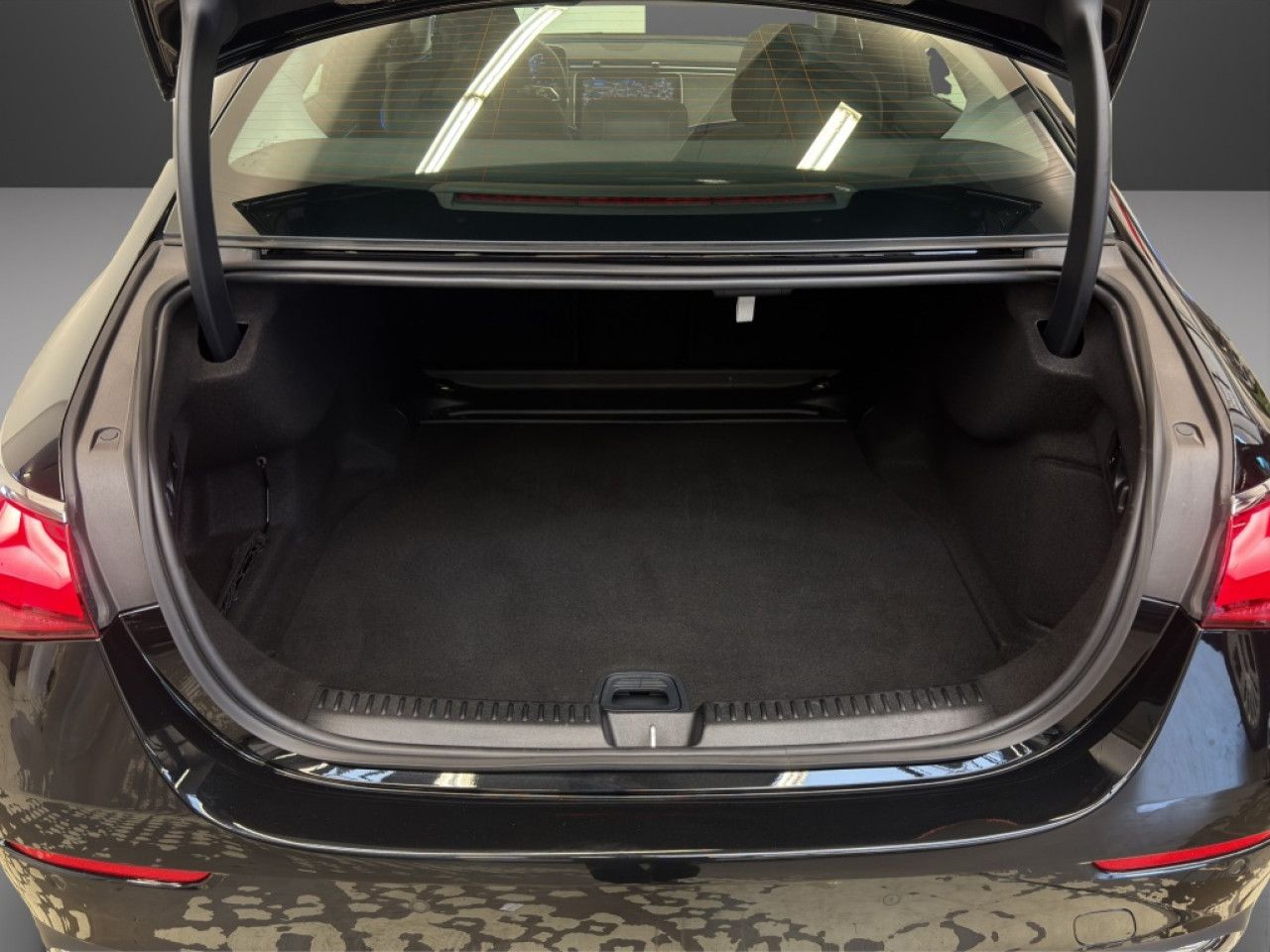 Mercedes-Benz E-Klasse – Bild 11
