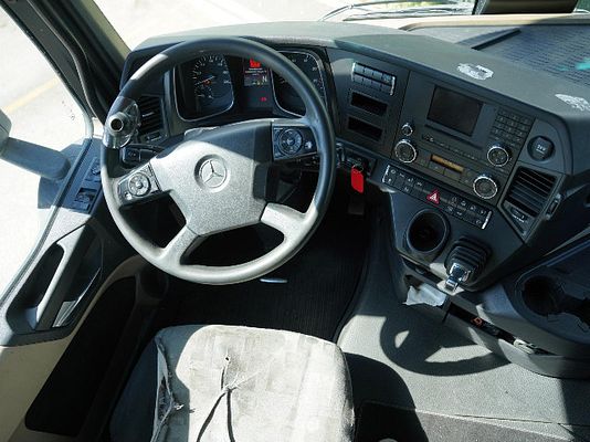 Vehicle image 14 / 15