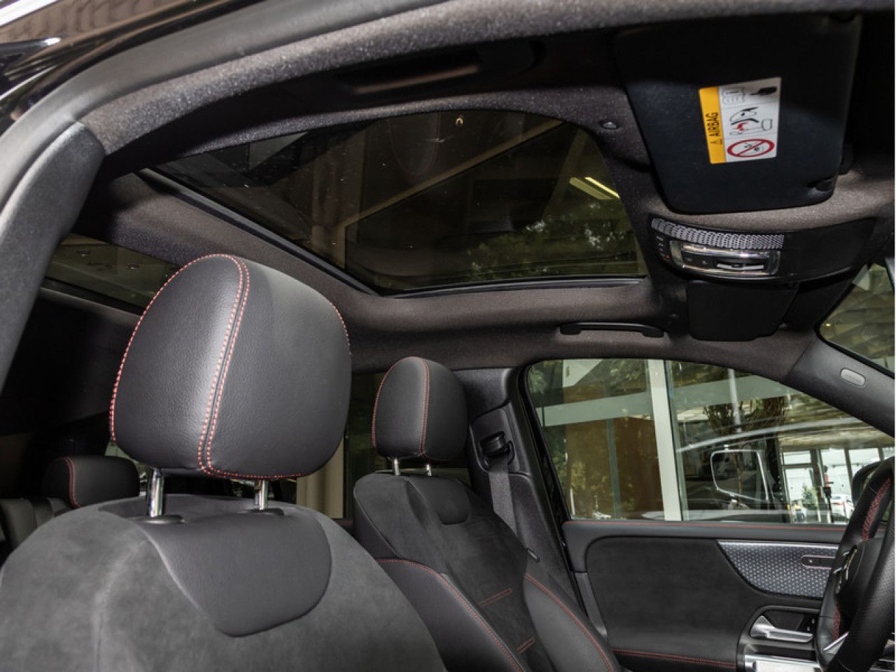 Mercedes-Benz GLB – Bild 11