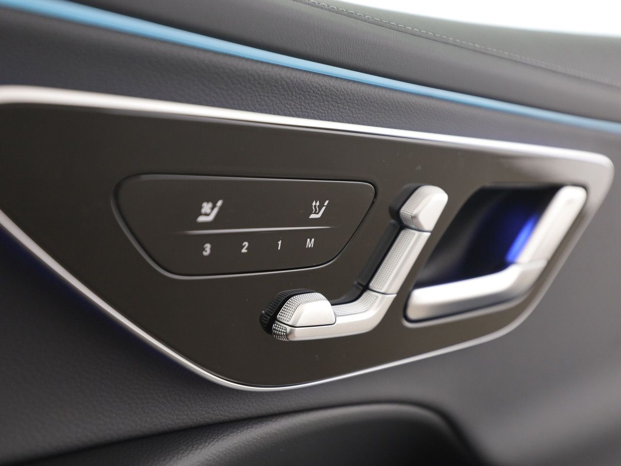 Mercedes-Benz E-Klasse – Bild 18