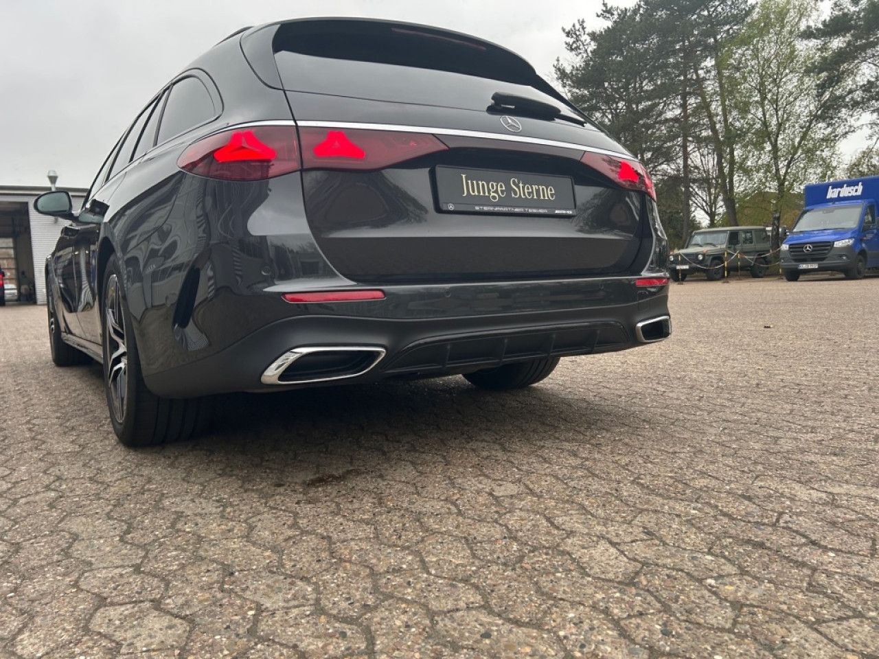 Mercedes-Benz E-Klasse – Bild 11