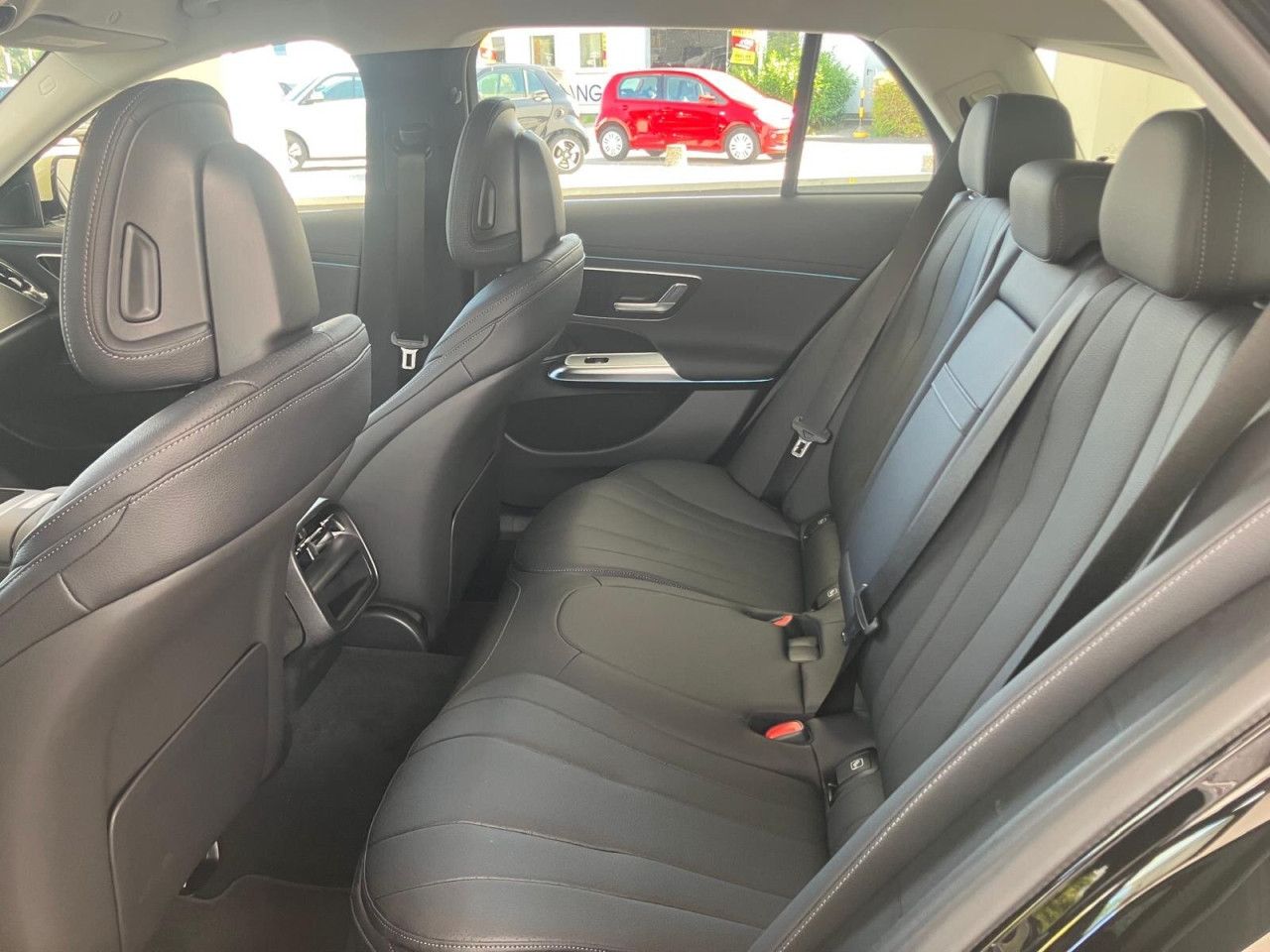 Mercedes-Benz E-Klasse – Bild 19