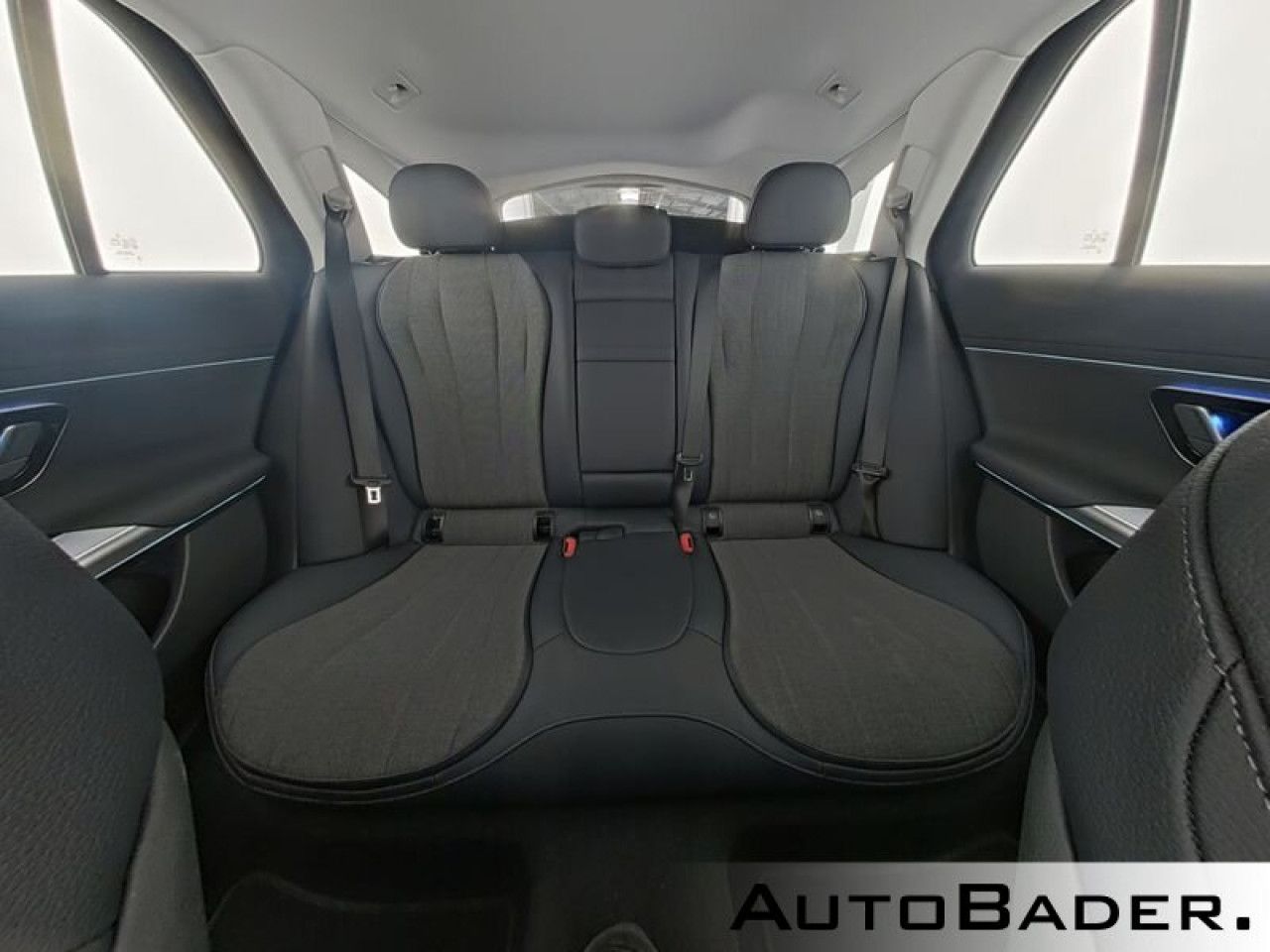 Mercedes-Benz E-Klasse – Bild 8