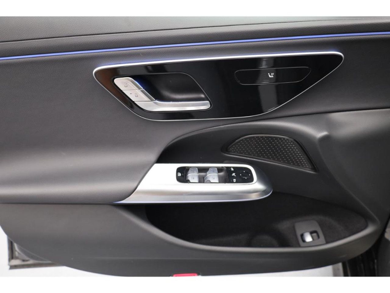 Mercedes-Benz E-Klasse – Bild 10