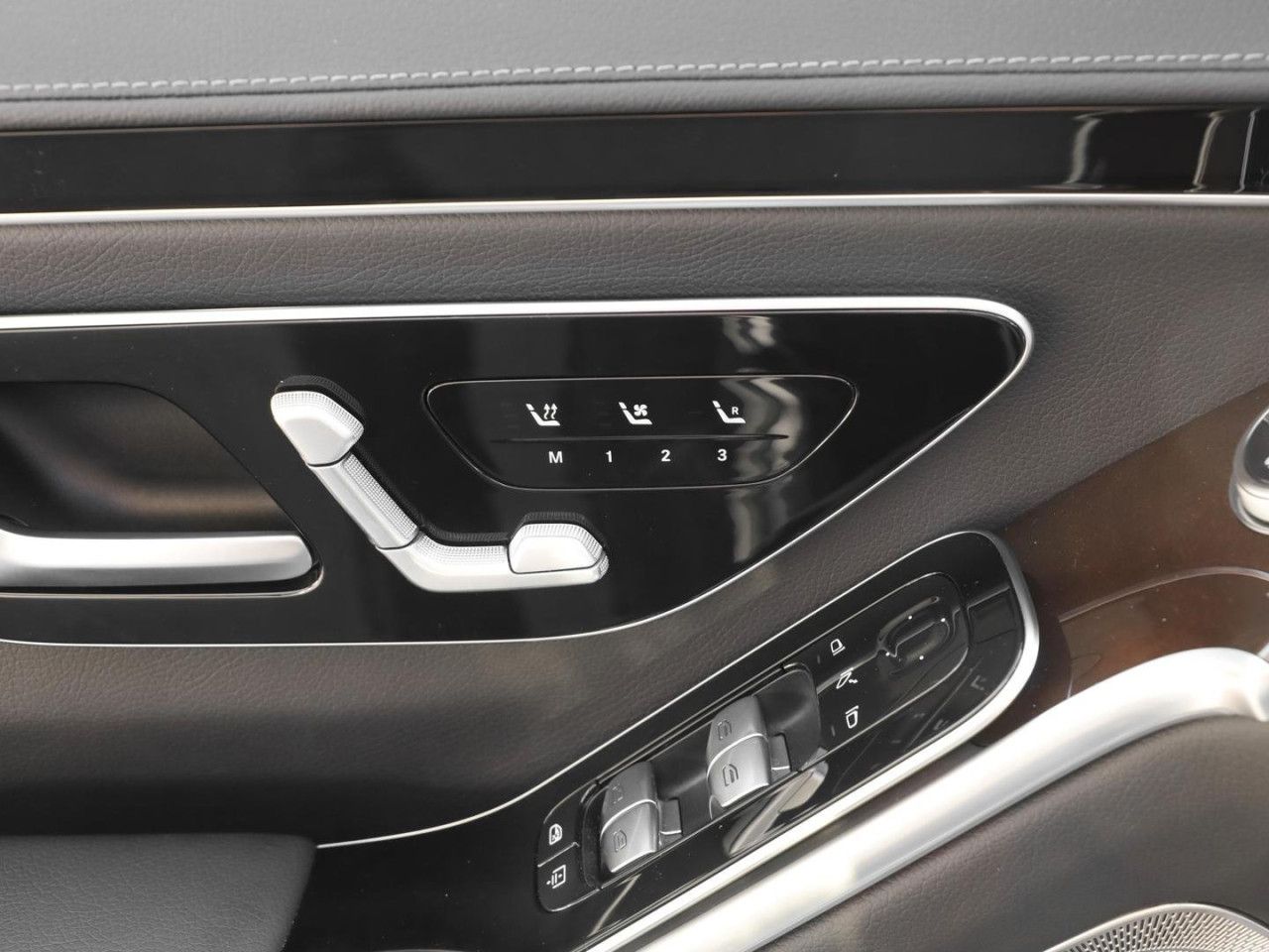 Mercedes-Benz S-Klasse – Bild 16