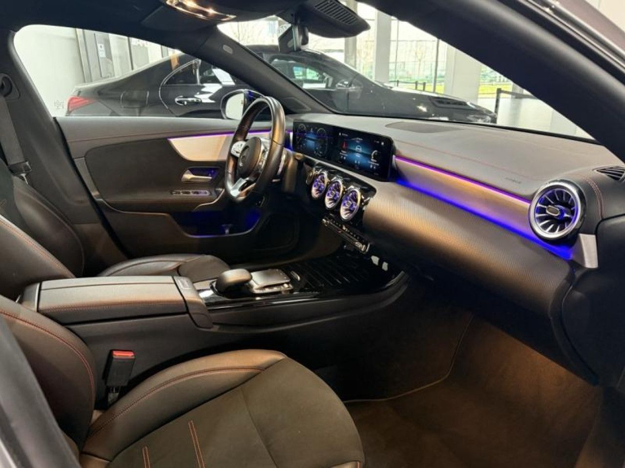 Photo du véhicule 10 / 18