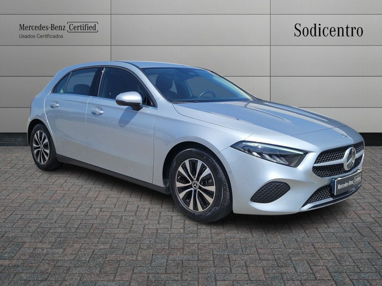 Imagem do ve&iacute;culo 2 / 20