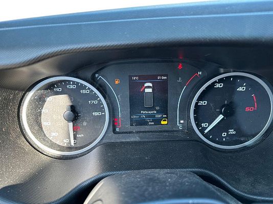 Vehicle image 17 / 17
