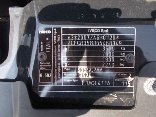 Vehicle image 2 / 8
