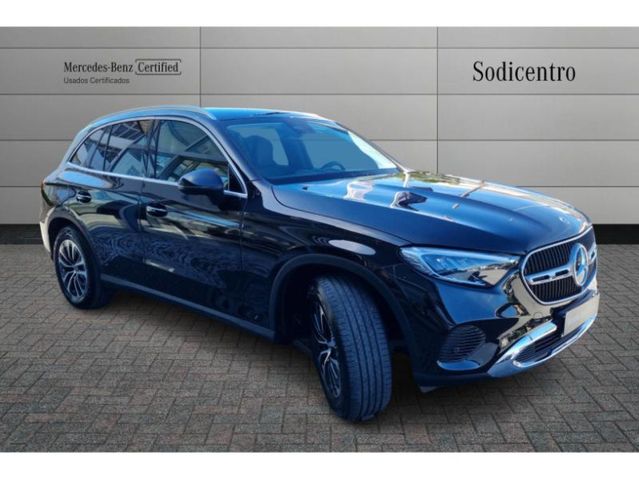 Imagem do veículo 2 / 18