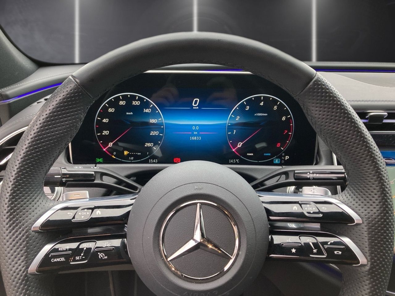 Mercedes-Benz E-Klasse – Bild 8